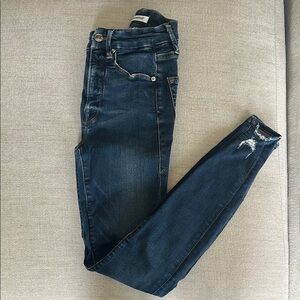 Good American Skinny Blue Jeans with Tapered Fit